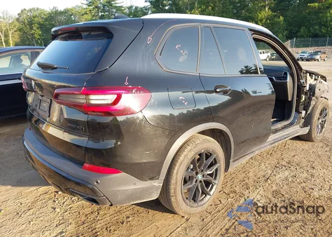 2021 BMW X5 xDrive40I z USA, uszkodzony, nr VIN 5UXCR6C09M9D76586